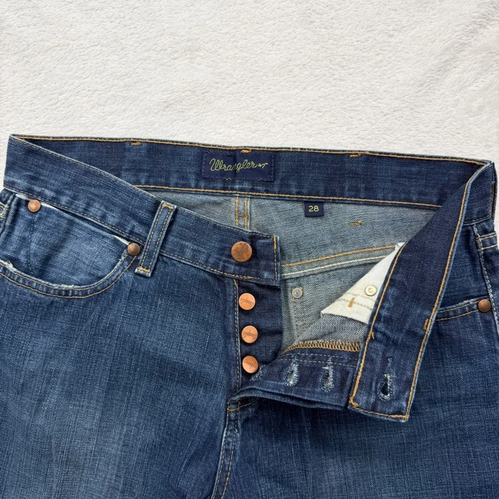 Wrangler 47 Jeans Mens 28x34 Blue Straight Leg Button Fly Made in USA Denim